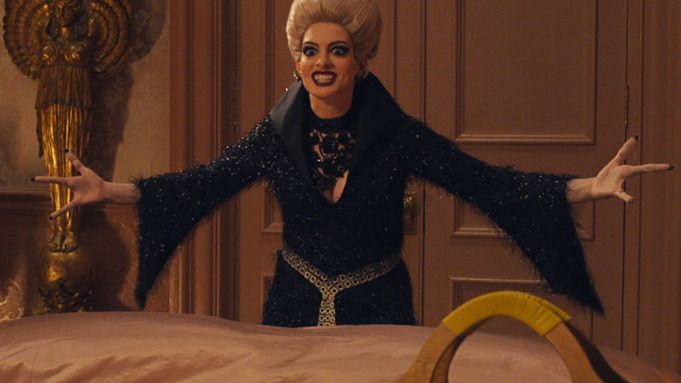 Энн Хэтэуэй извинилась перед детьми за свой образ в фильме «Ведьмы» - фото 1