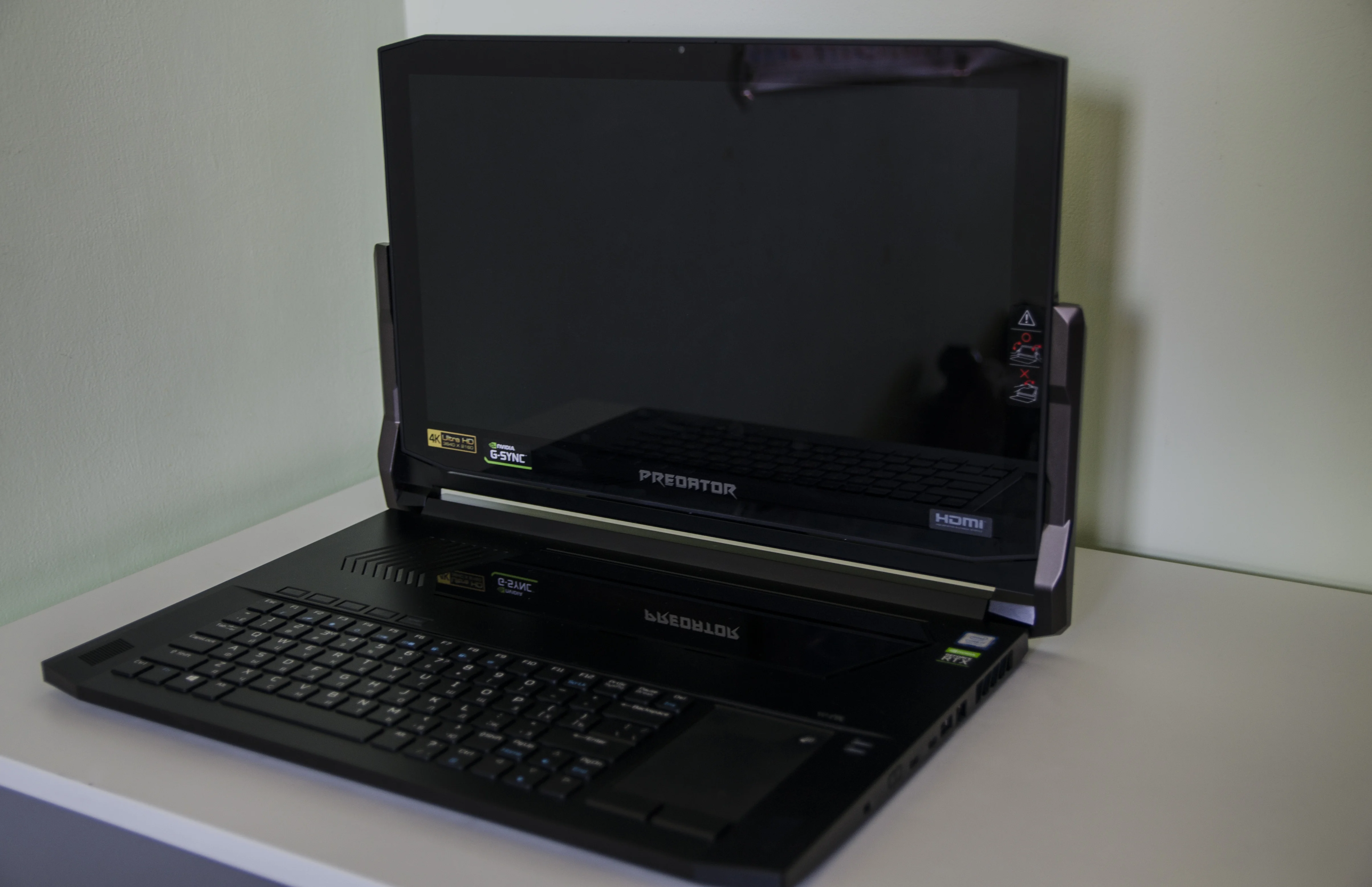 Ноутбук-трансформер за 369 000 Р: Acer Predator Triton 900 - фото 2