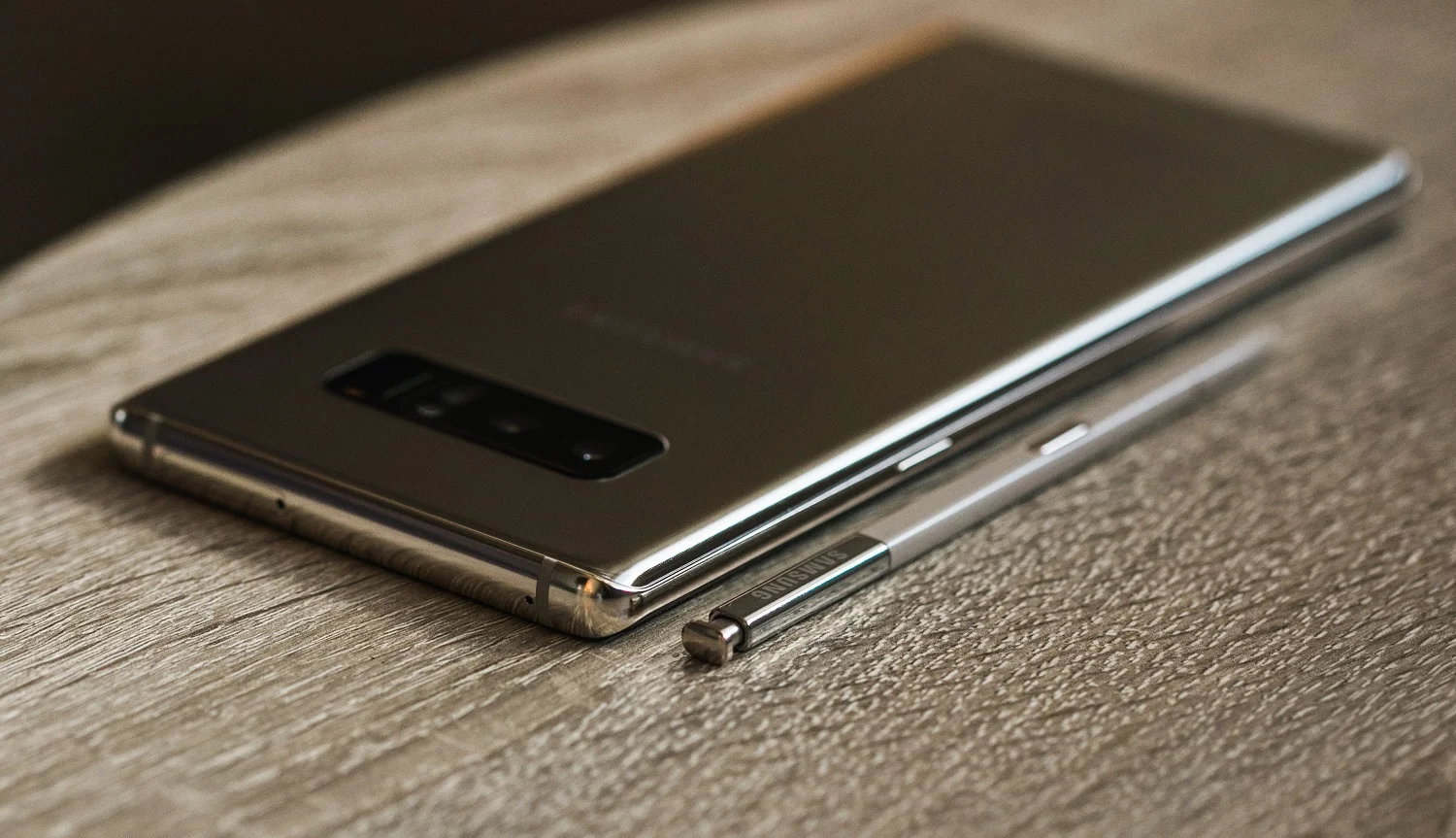 Мощно и со вкусом: раскрыты полные характеристики флагманов Samsung Galaxy Note 10 и Note 10+ - фото 1
