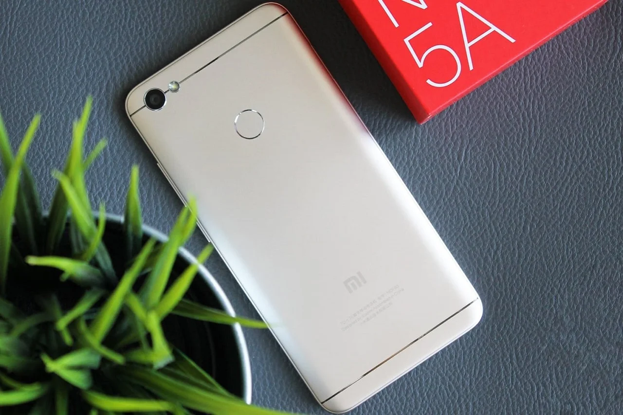 Смартфоны Xiaomi Redmi Note 5A и Redmi Note 5A Prime начали обновляться до MIUI 10 - фото 1