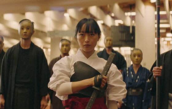 Кровавый мультфильм про Харли Квинн и убийство бумагой. Что показали на презентации «Кинопоиска» - изображение 1 Кровавый мультфильм про Харли Квинн и убийство бумагой. Что показали на презентации «Кинопоиска» - фото 1