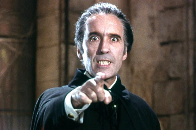 4 января на Netflix появятся все 3 эпизода британского сериала «Дракула» (Dracula), стартовавшего на BBC 1 января. В связи с этим событием мы решили вспомнить лучшие версии знаменитого вампира в кино — выдержат ли они сравнение с Дракулой от создателей «Шерлока»?