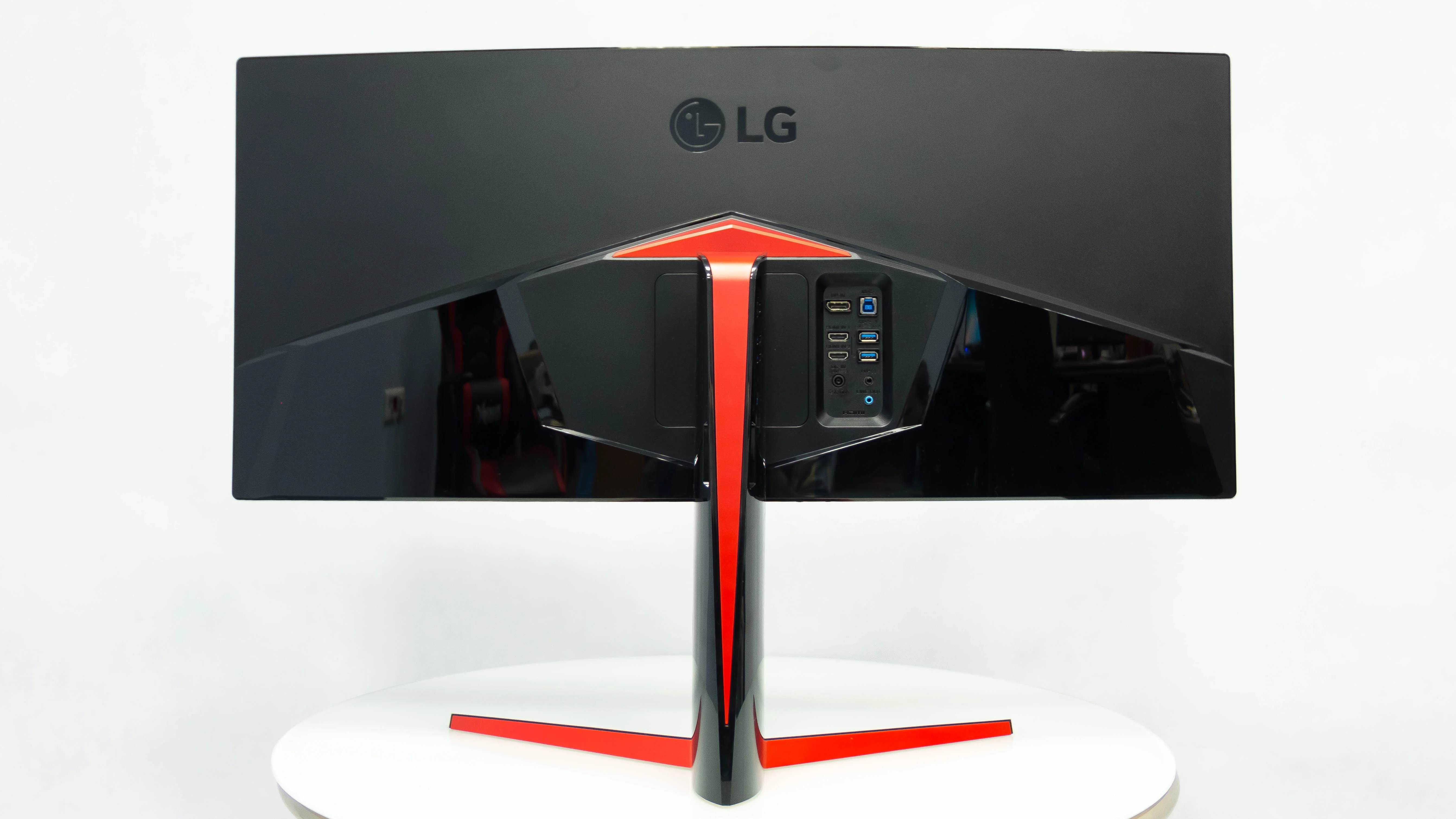 Пора расширять границы: обзор монитора LG Curved Ultrawide - фото 1