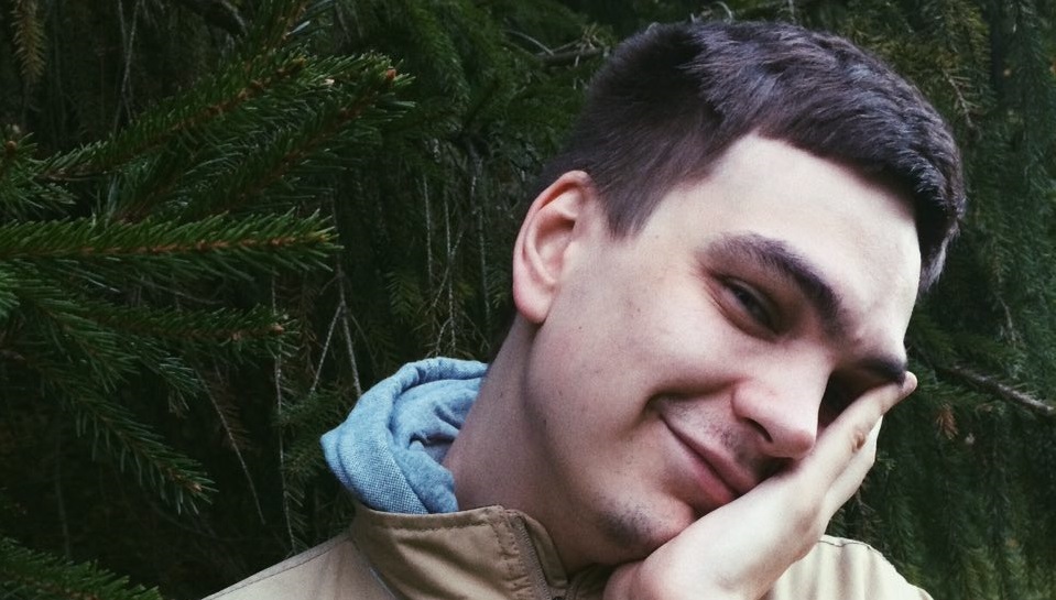 Доброта дня: Слава КПСС покупает продукты бабушкам и дедушкам - фото 1