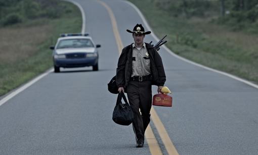 Walking dead // Ходячие мертвецы
Последние дни унылых будней
Работающий на последних батарейках приемник передает .... - Изображение 1 Walking dead // Ходячие мертвецы
Последние дни унылых будней
Работающий на последних батарейках приемник передает .... - Изображение 1